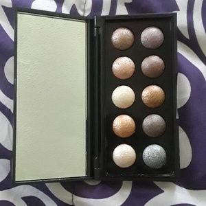 Baked Eyeshadow Palette